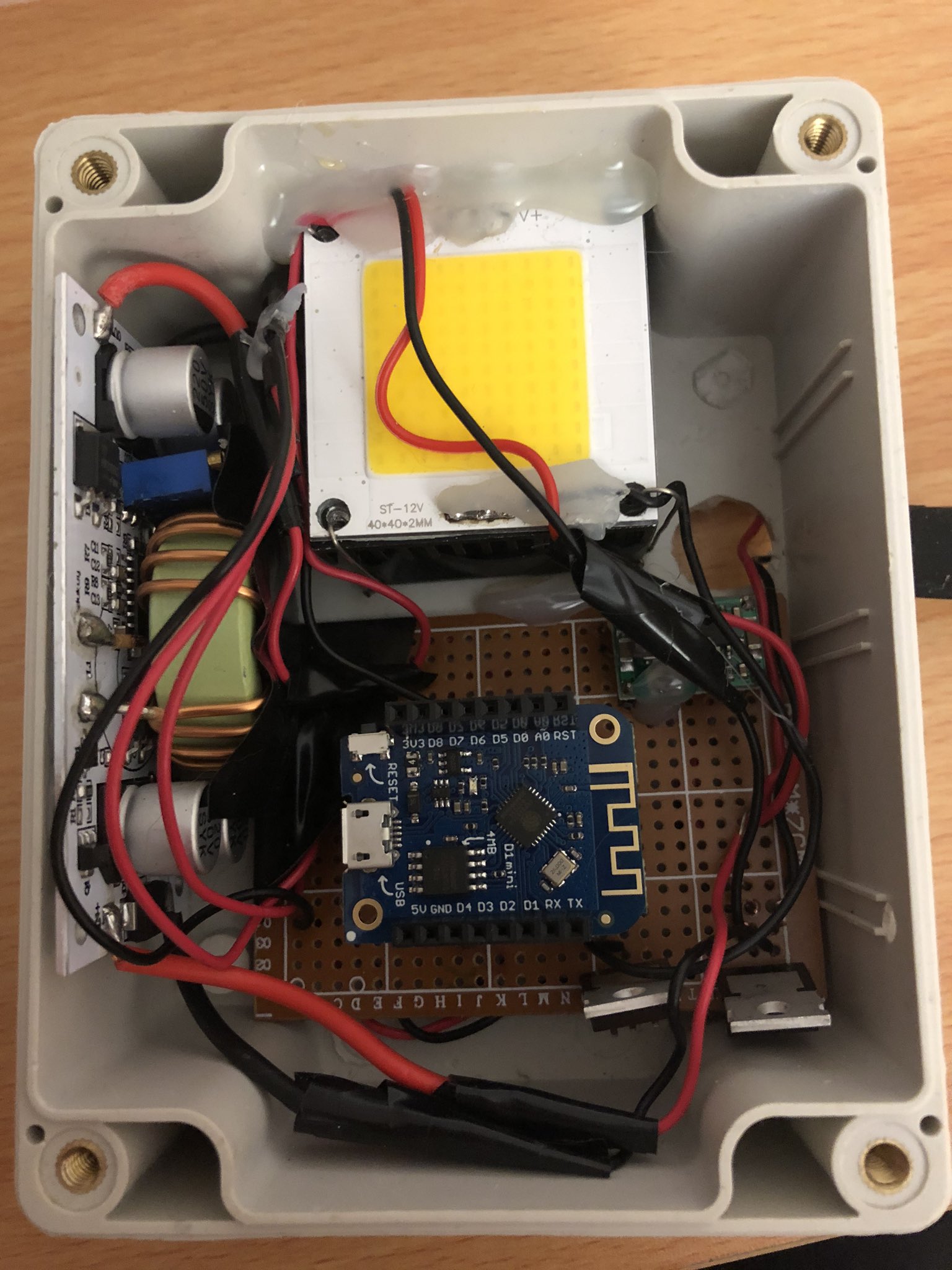 The assembled wakeup light