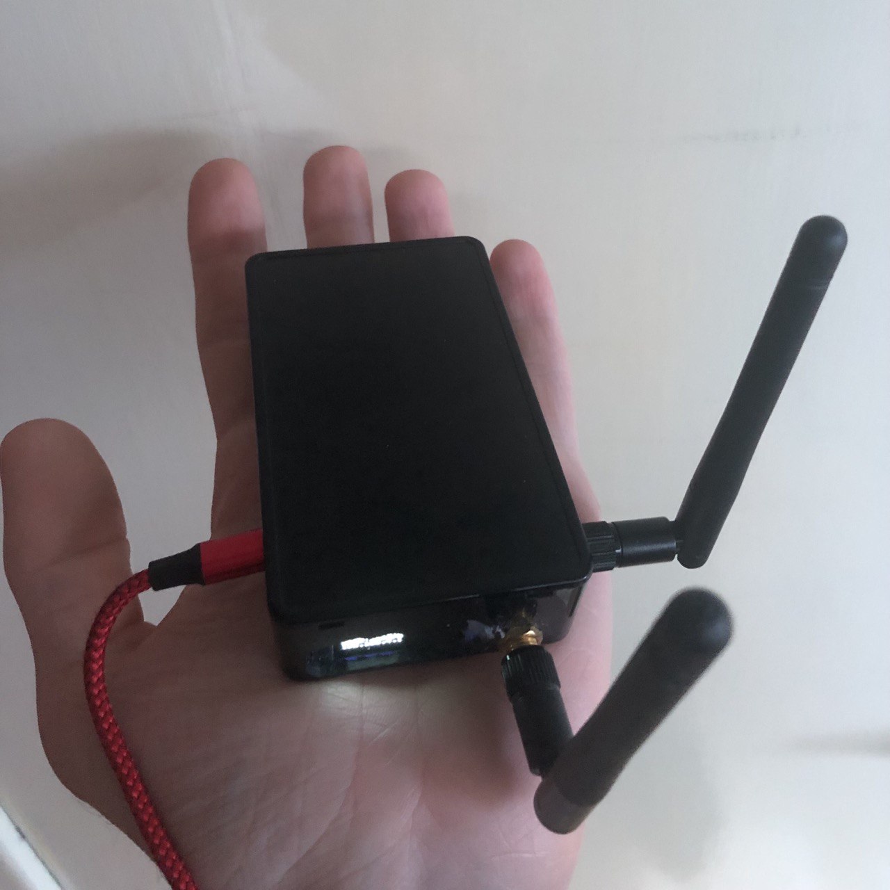 Assembled portable wardriver in enclosure